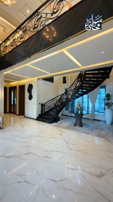 The Art of the First Impression: A Grand Double-Height Lobby by Sardar Khan Design Studio